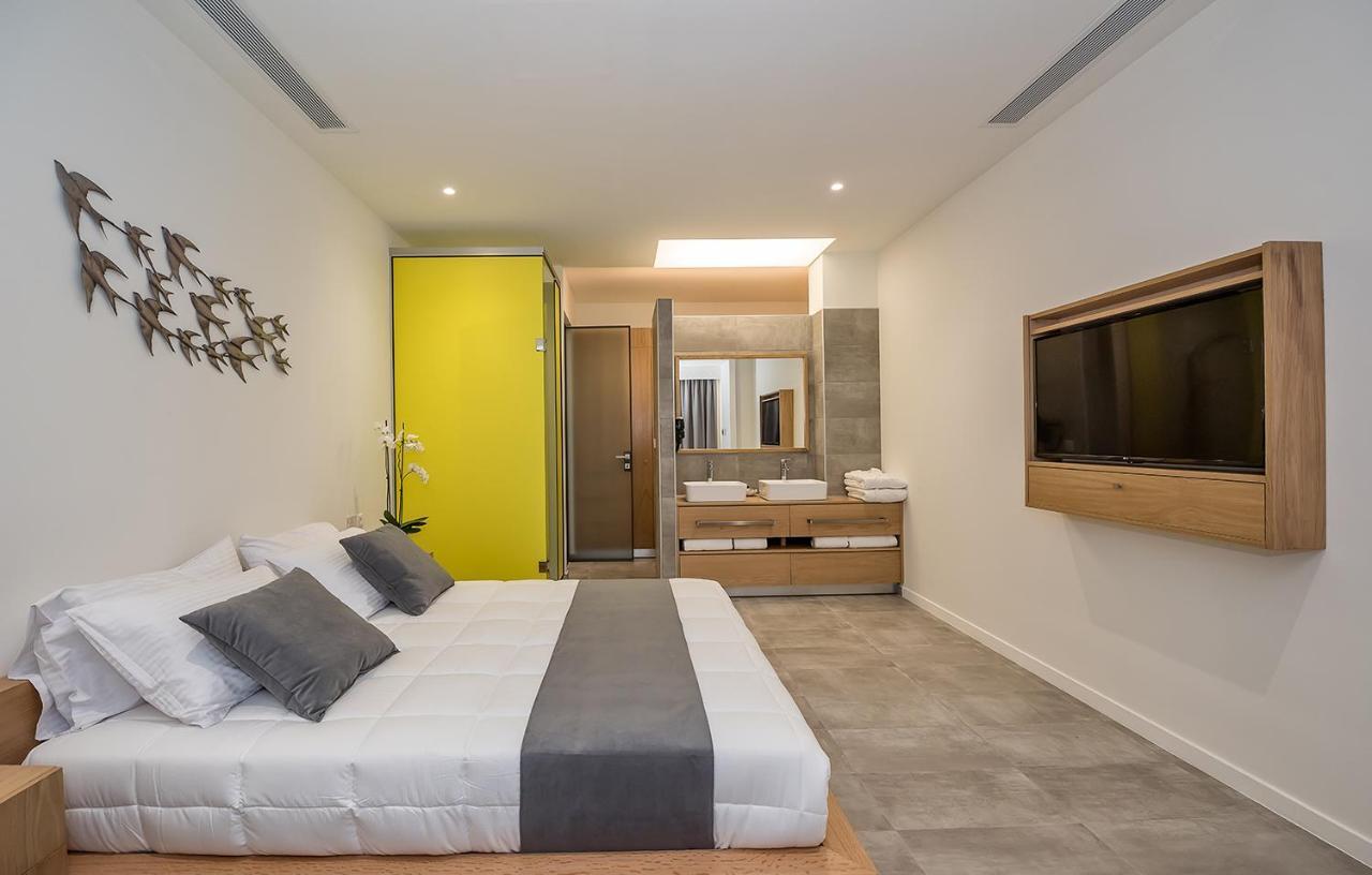 Lilium Luxury Suites Agia Marina Екстериор снимка