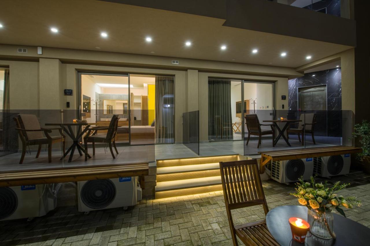 Lilium Luxury Suites Agia Marina Екстериор снимка